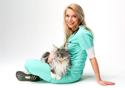 GPS Tracker for Cats – Lilcat 2 with Real-Time Tracking & Activity Monitor
